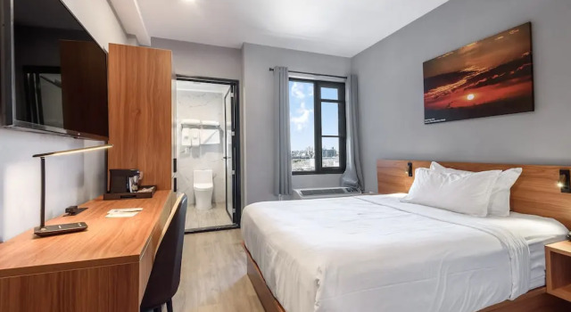 Номер Superior Liberty View Brooklyn Hotel