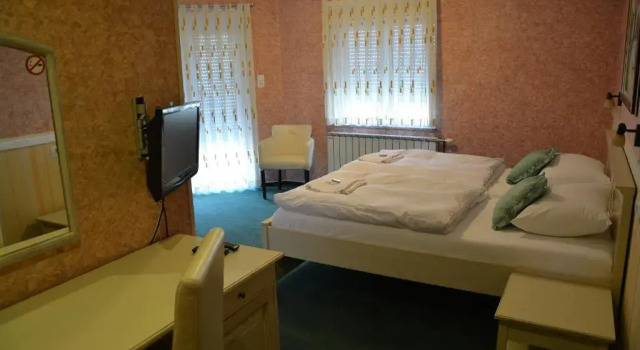 Трёхместный номер Standard с балконом Motel Most