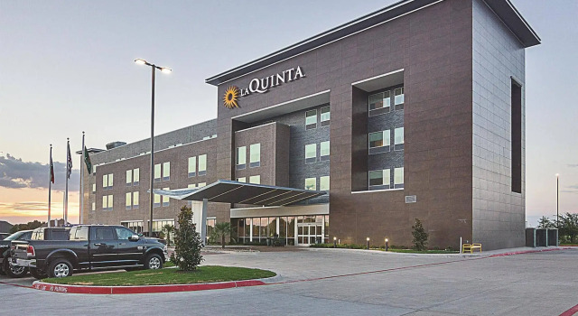 Four Points by Sheraton Plano, Забронировать Отель Плейно Dallas - Fort Worth Metropolitan Area