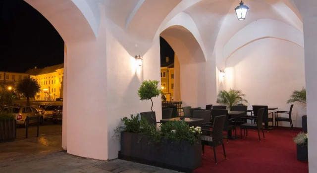 Hotel Bouček, Book Hotel Kroměříž 