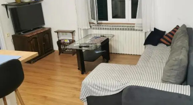 Studio i Apartman Ema, Забронировать Отель Отели Приморско-Горанской жупания с парковкой, Парковка