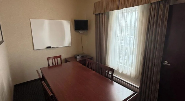 Номер Business Lakeview Inns & Suites - Slave Lake