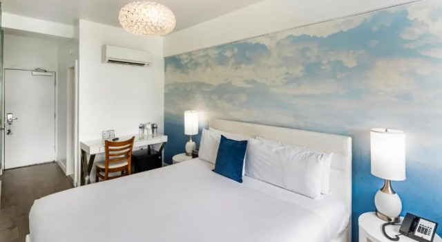 Двухместный номер с видом на океан Penguin Hotel