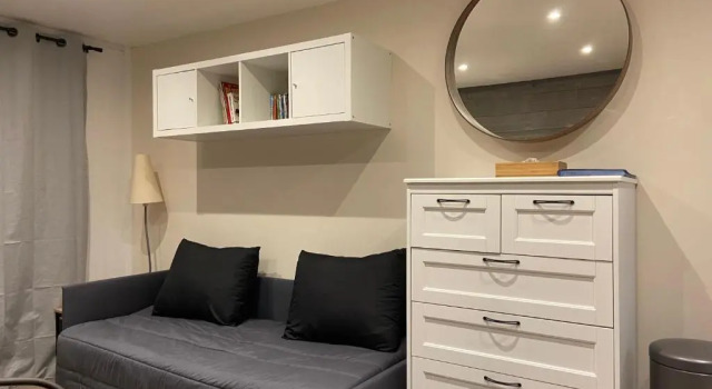 Appartement Studio rénové le Corbier 4 personnes 22m2 domaine les Sybelles Classé 2 étoiles label qualité le corbier, Prenota Appartamento Hotel a Alvernia con parcheggio, Parcheggio
