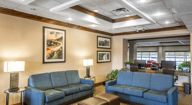 Vista Suites Near Island and Leconte Convention Center, Забронировать Отель Отели Пиджен-Фордж с парковкой, рядом с Зал игровых автоматов Arcade City, Парковка
