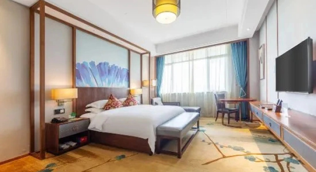 Люкс с видом на горы Lake International Hotel