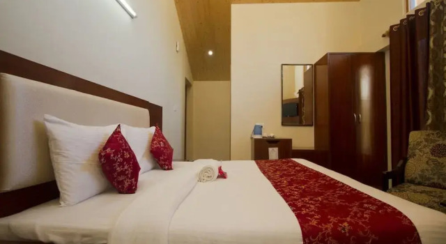Hotel Eco Groves by OYO Rooms, Забронировать Отель Отели Манали с парковкой, Парковка