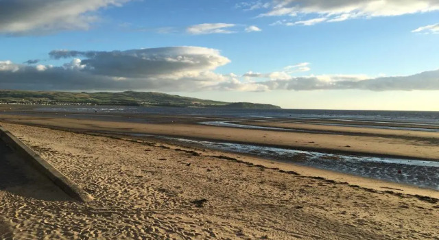 Апартаменты No.5 Ayr Beach - Coorie Doon