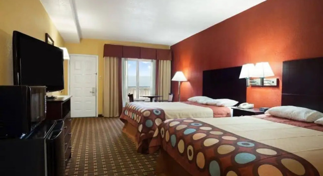 Четырёхместный номер Standard с балконом FairBridge Inn Express Stuttgart