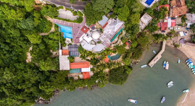 Вилла Luxury Ocean Frontage Boutique Suites