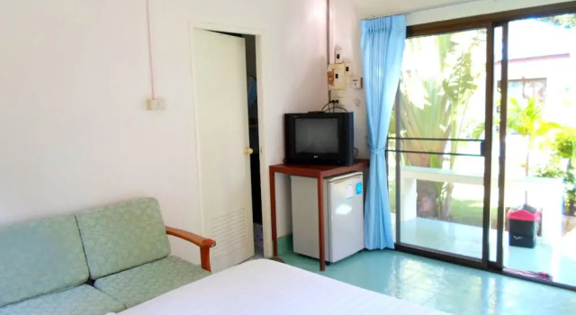 Бунгало Standard с балконом и с видом на сад Baan Kuasakul Resort