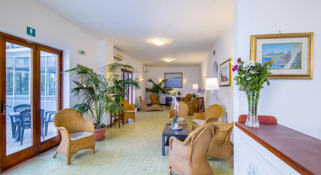 Hotel Angelina, Забронировать Отель Отели Сант-Аньелло с завтраком, Завтраки