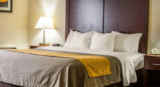 Номер Standard Comfort Inn Birch Run - Frankenmuth