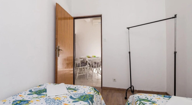 Nice Apartment in Banjol With 2 Bedrooms and Wifi, Prenota Appartamento Hotel a Isole Quarnerine con parcheggio, Parcheggio