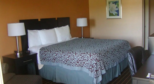 Номер Standard Days Inn by Wyndham Marietta White Water