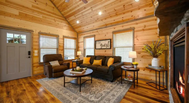 5 Star The Hidden Gem Farmhouse Romantic get away w EV connection