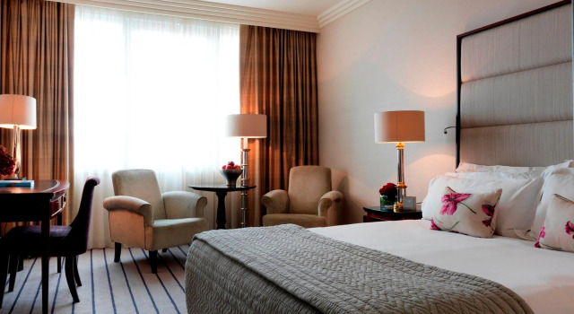 Номер Classic The Westbury Hotel