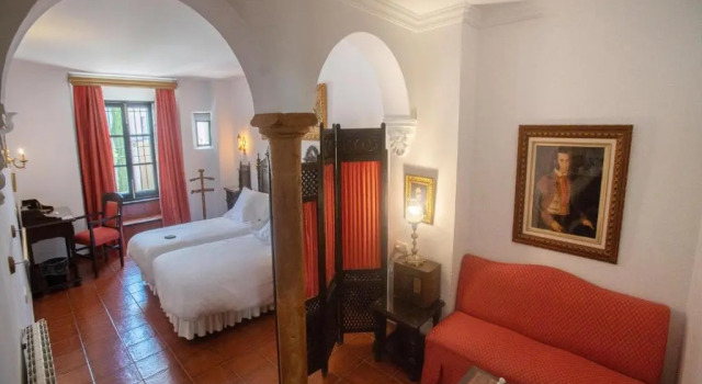 Трёхместный номер Standard Hotel Soho Boutique Palacio San Gabriel