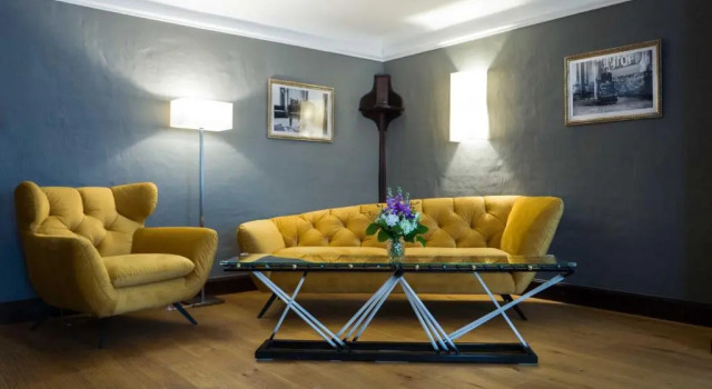 Семейные апартаменты Altstadt Hotel Stadtkrug