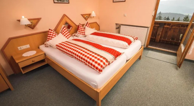 Двухместный номер Standard с балконом Kolmsteiner Hof