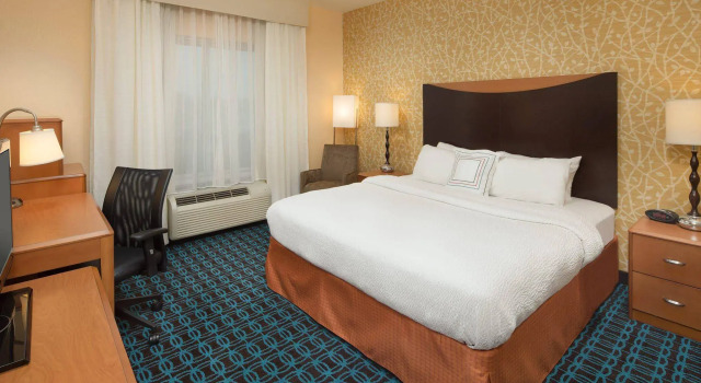 Fairfield Inn and Suites Cleveland, Rezervovat Hotel Cleveland Georgie