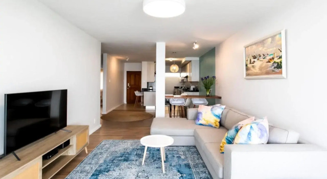 Bayview 208