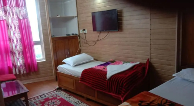 Luksusowy czteroosobowy pokój Goroomgo Siljong Gangtok