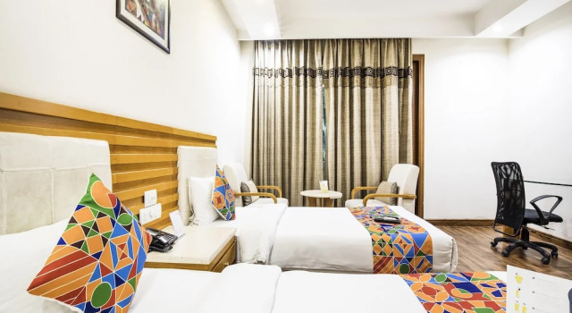 FabHotel GRD DLF Square