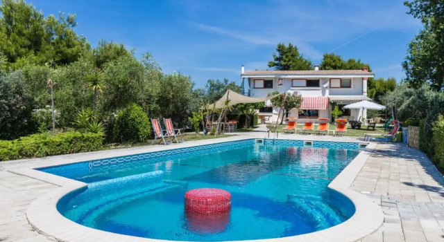 Villa Claudia, Забронировать Вилла Отели Побережья Абруццо с бассейном, Бассейн