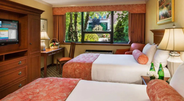 The Radnor Hotel, Đặt Khách sạn Wayne Hoa Kỳ