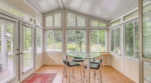 Коттедж 1 Mi to Beaches: Fairhope Home w/ Yard!