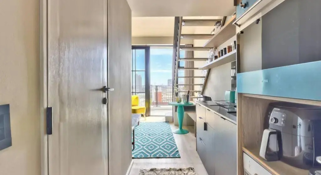 Апартаменты Loft Style Apartment in of the heart of East City. Views&Balcony