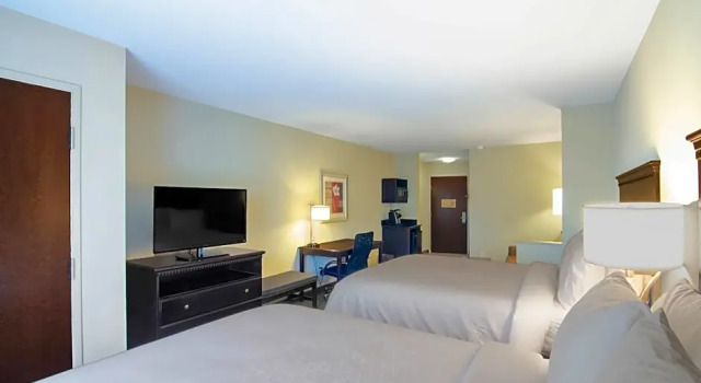 Четырёхместный люкс Comfort Suites Mobile-South Alabama University Area