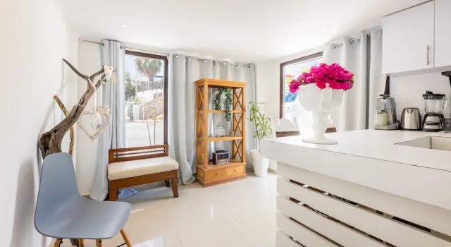 Апартаменты Beautiful Villa with pool near the beach for groups