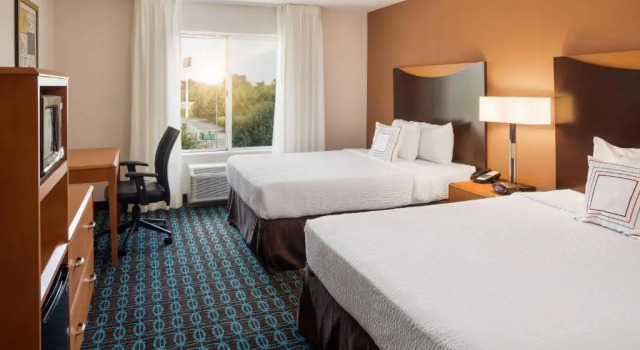 Четырёхместный номер Standard Fairfield Inn and Suites by Marriott Conway