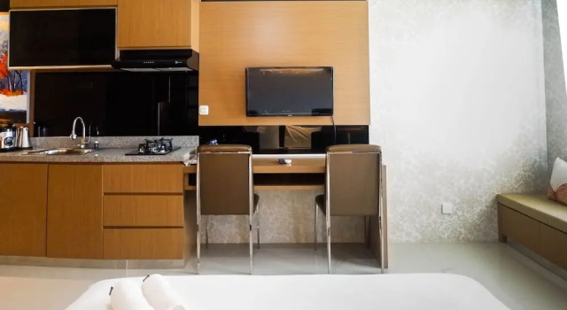 Cozy Studio at Tanglin Tower Supermall Mansion, Book Hotel Hoteller i Sambikerep med pool, Swimmingpool