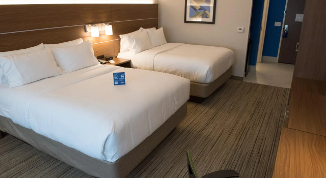 Четырёхместный люкс Holiday Inn Express & Suites - Dayton Southwest by IHG
