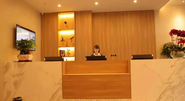 GreenTree Inn Lanzhou Zhongchuan Airport Business Hotel, Varaa Hotelli Hejialiang Gansu