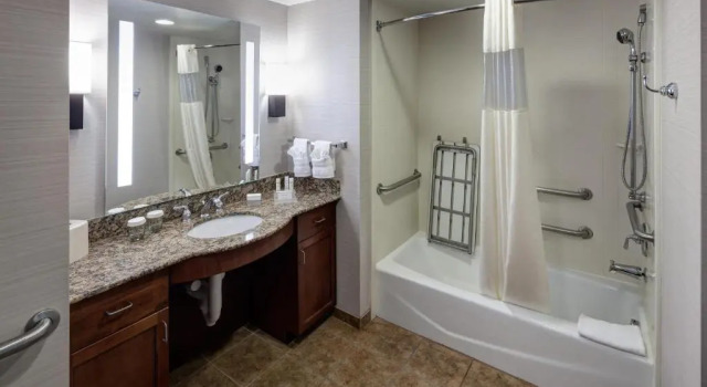 Номер Standard Homewood Suites by Hilton Denton