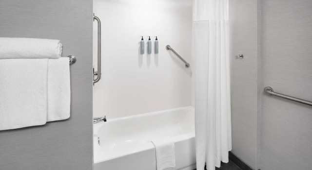 Двухместный номер Standard Courtyard Shelton