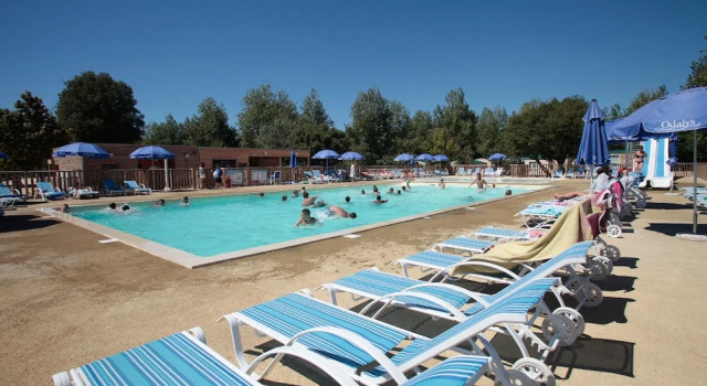 Domaine Résidentiel de Plein Air Les Demoiselles, Забронировать Кемпинг Сент-Илер-де-Рье Vendée