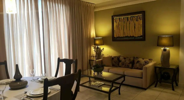 Апартаменты Deluxe Los Altos Apartments & Studios