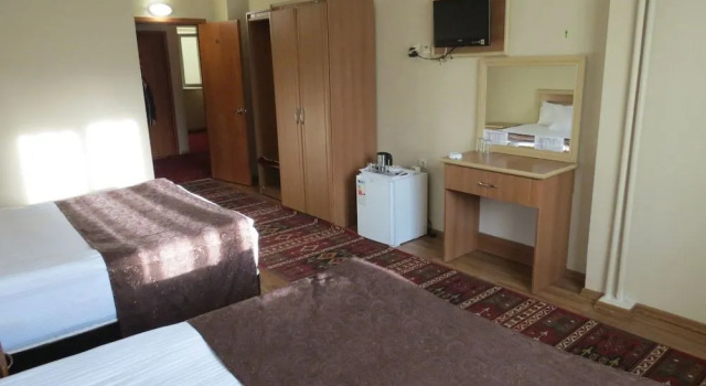 Şahin Hotel