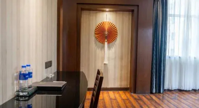 Люкс MHDT Hotel