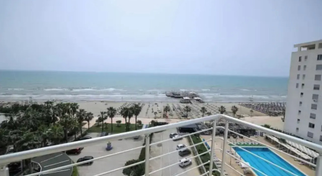 Апартаменты Tirent Apartment-Beachfront Studio at Shkembi i Kavajes