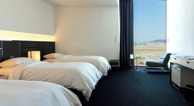 Трёхместный номер Superior с красивым видом из окна Hotel ORA Incheon