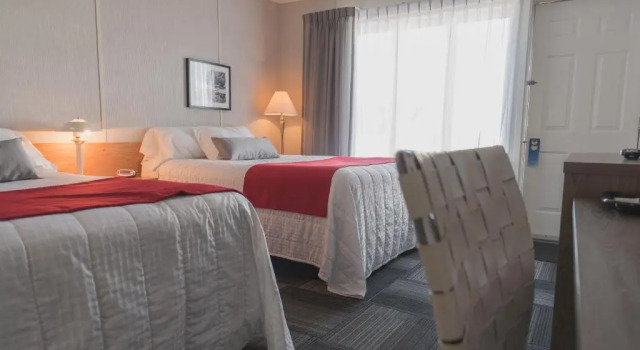 Четырёхместный номер Standard Motel Cartier