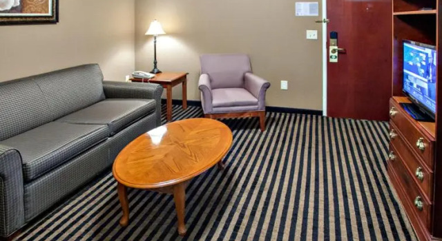 Люкс Mountain Inn & Suites Flat Rock