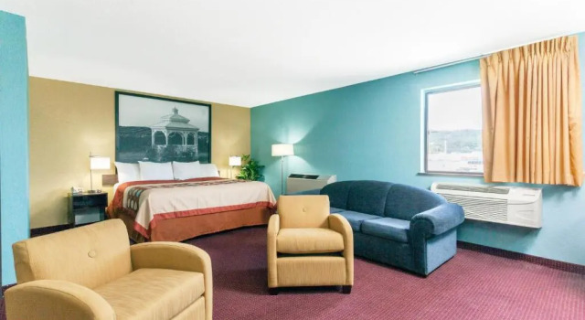 Suite Super 8 Bath