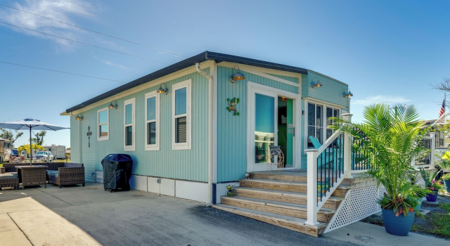Коттедж 3 Mi to Gulf! Fort Myers Beach Gem w/ Pool Access